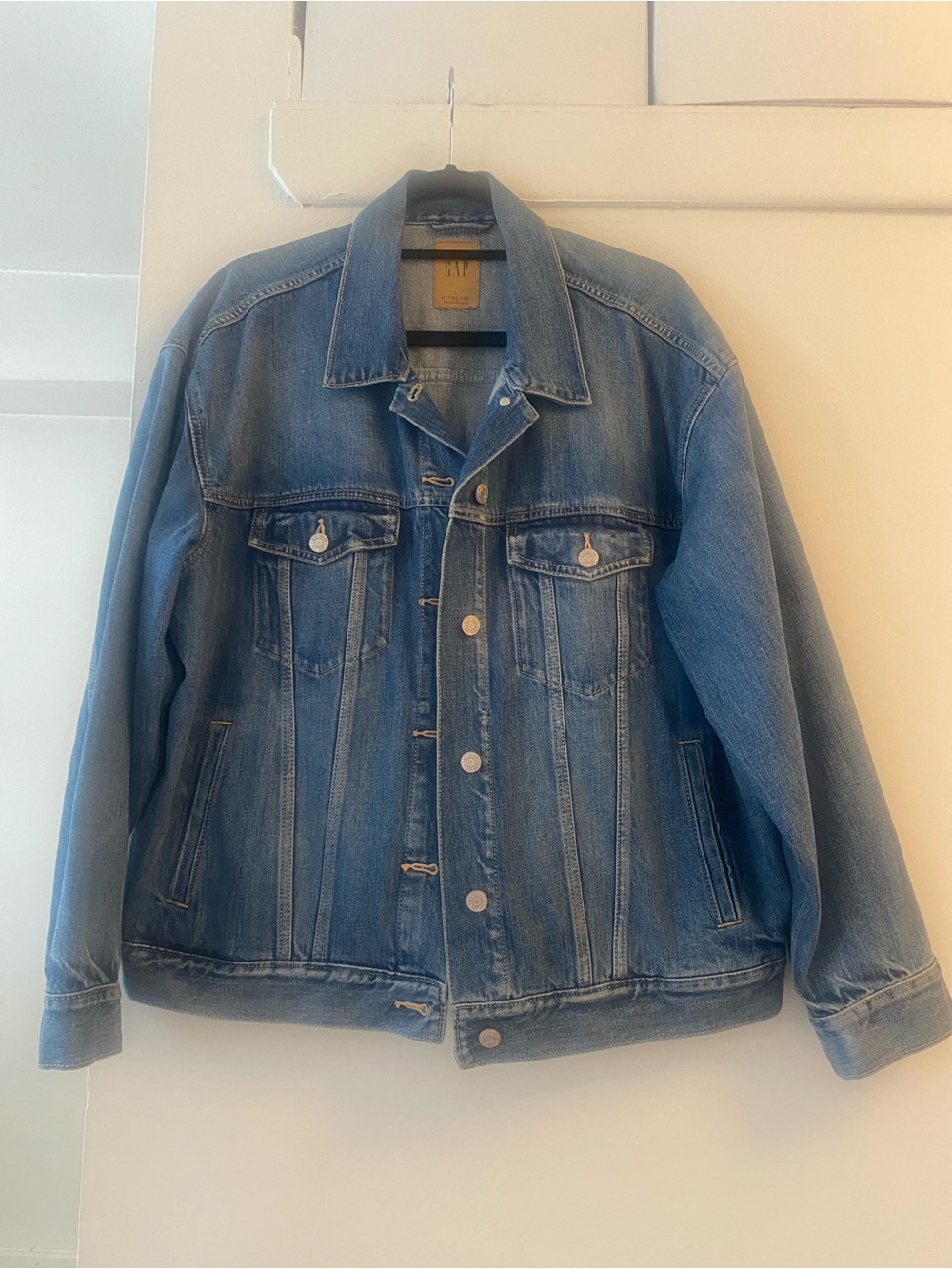 Gap oversized denim jacket NWOT - Picture 4 of 4